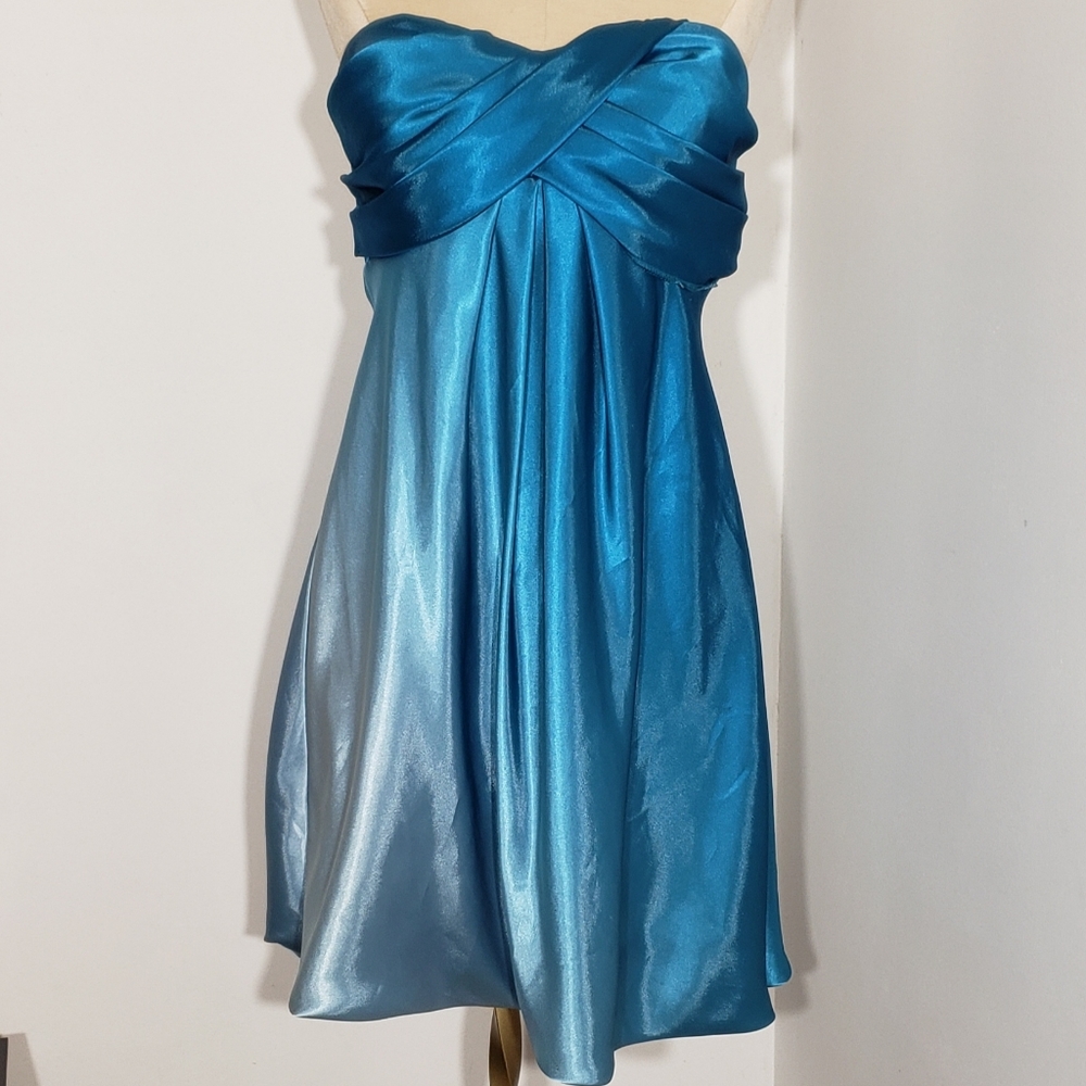 Xscape strapless cocktail dress size 6